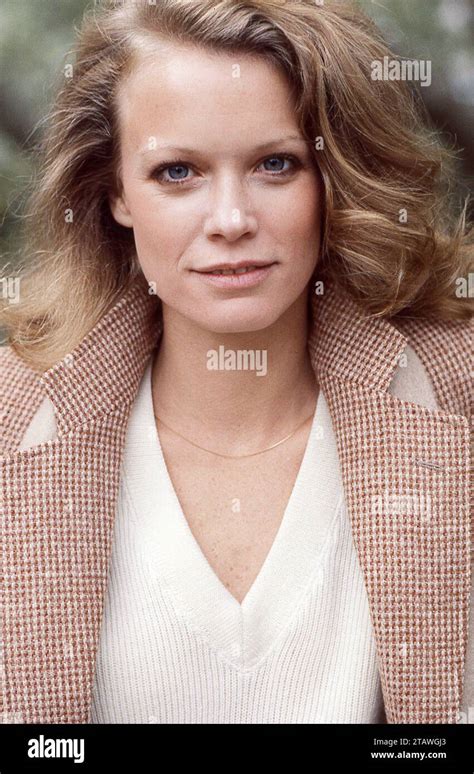 Shelley Hack